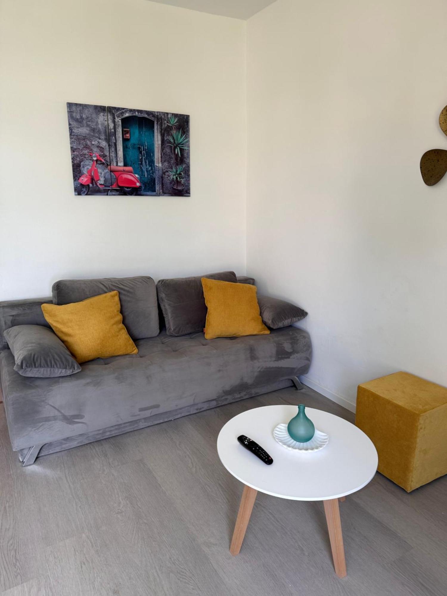 Beach Apartment - 50M From The Beach With Free Parking Biograd Na Moru Exteriér fotografie